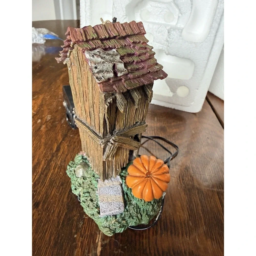 Dept 56 Haunted Outhouse Snow Village Halloween Lighted Figure‎ Skelton w/Box
